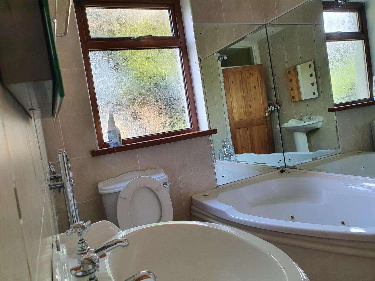 Hillcrest House Bed and Breakfast Carrick on Shannon Buitenkant foto